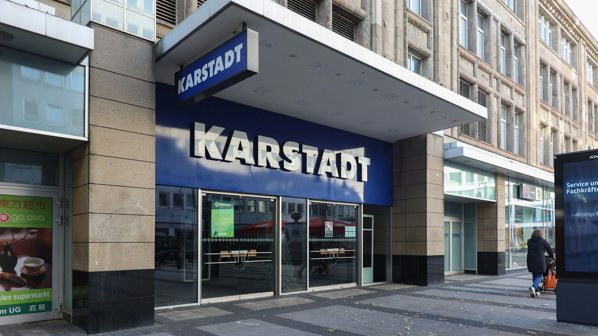 Filiale von Galeria Karstadt Kaufhof auf der Breite Straße (Archivbild)