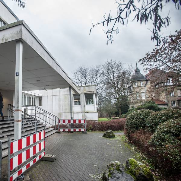 Haus-Vorster-Straße Straßenverkehrsamt, Führerscheinstelle, Zulassungsstelle. Foto: Ralf Krieger