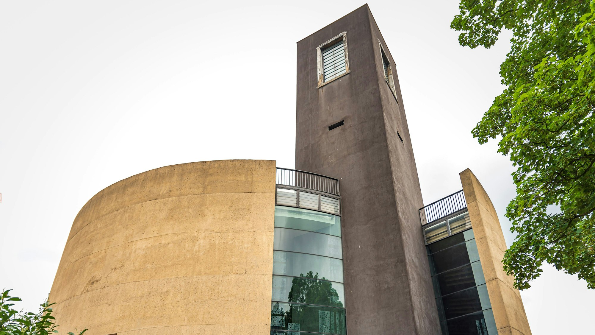 Pfarrkirche St. Theodor im Kölner Stadtteil Vingst.