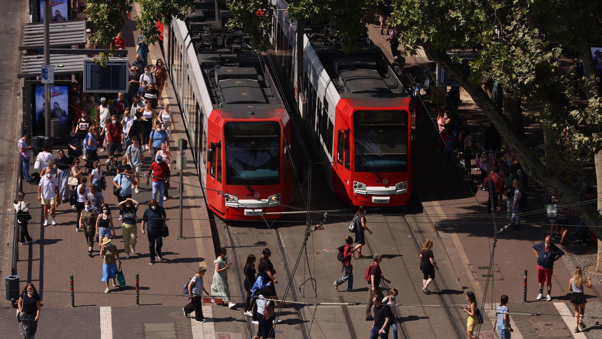 16.08.2022, Köln: Ansichten des Neumarkt in Köln. Foto: Thilo Schmülgen