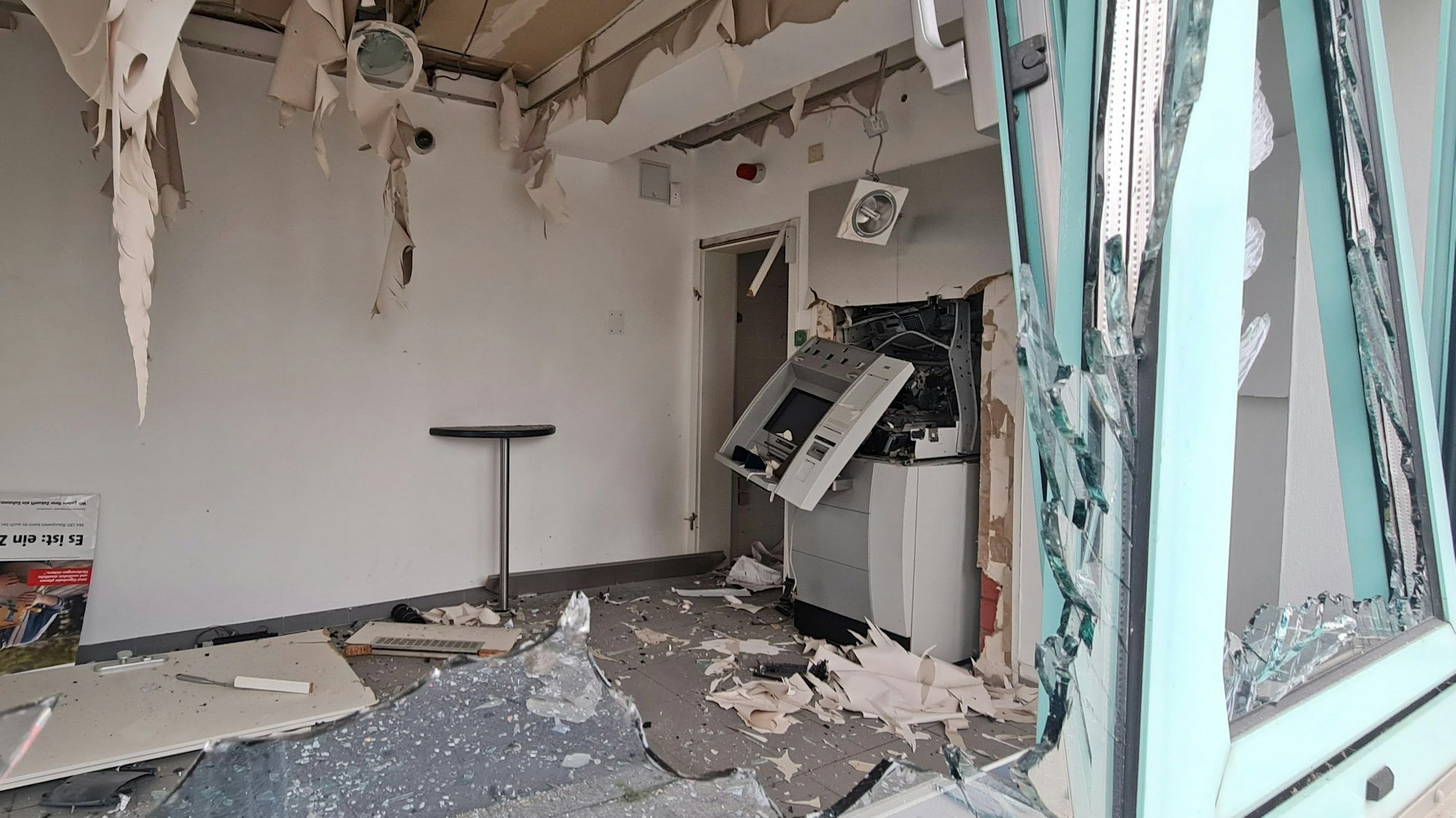 Ein gesprengter Geldautomat der Kreissparkasse Köln in Leichlingen (Symbolbild)