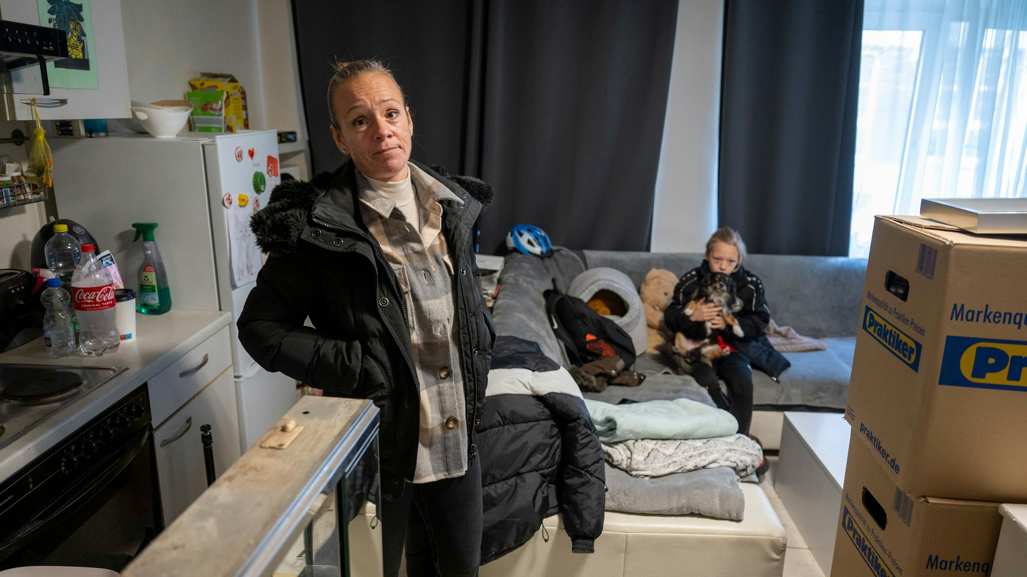 Die Wohnung von Pia Pamela Kagelmacher ist unbewohnbar. Vor dem Geisterhaus Im Ferkulum 8 findet eine Unterstützungs-Kundgebung statt.