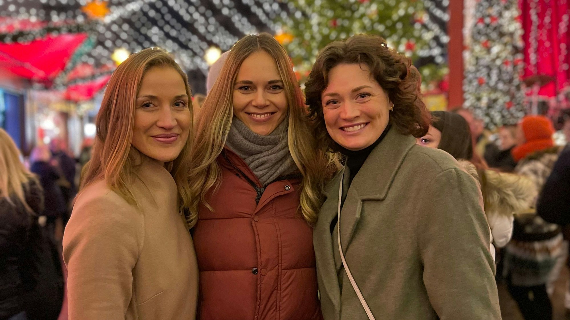 Miss-Germany Kandidatinnen Vanessa Didam, Gina Stellbrinck und Romy Kölzer