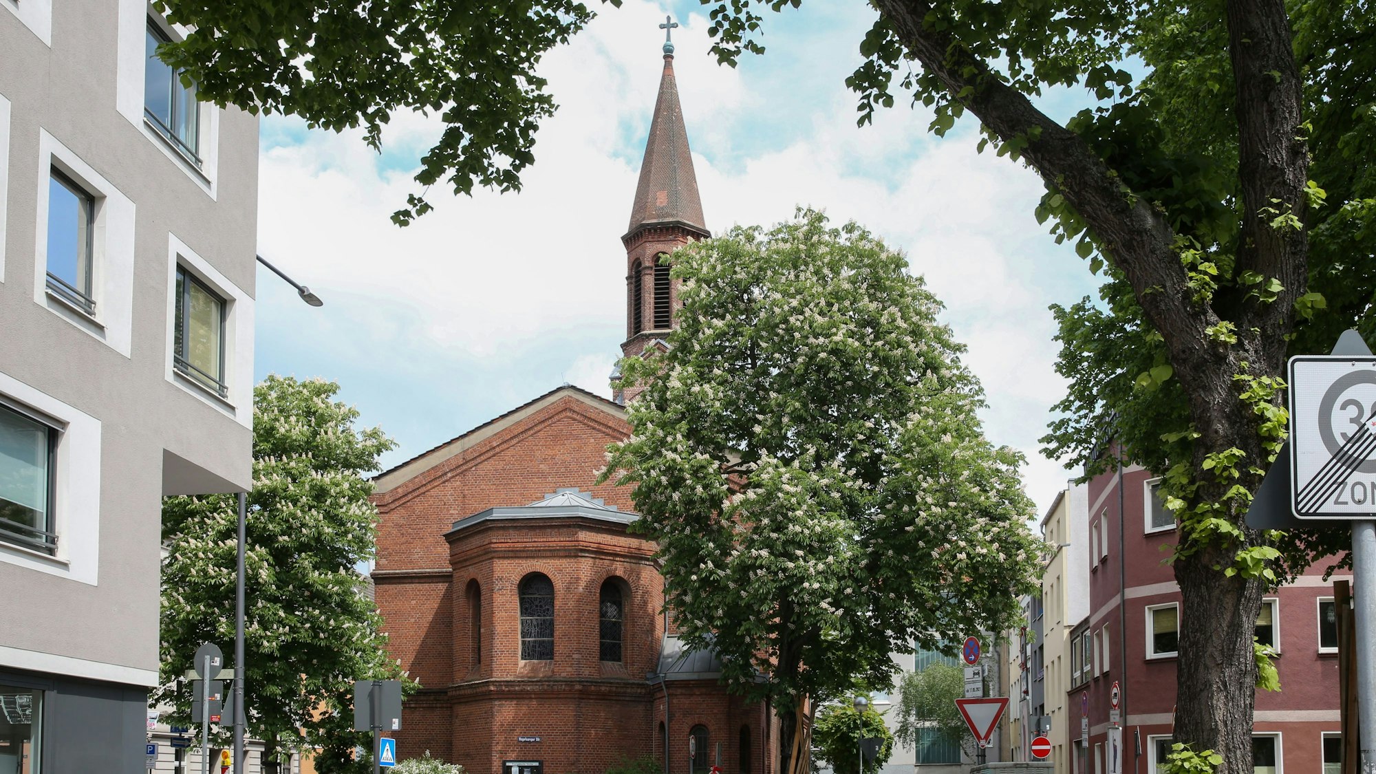 Friedenskirche in Köln-Ehrenfeld.