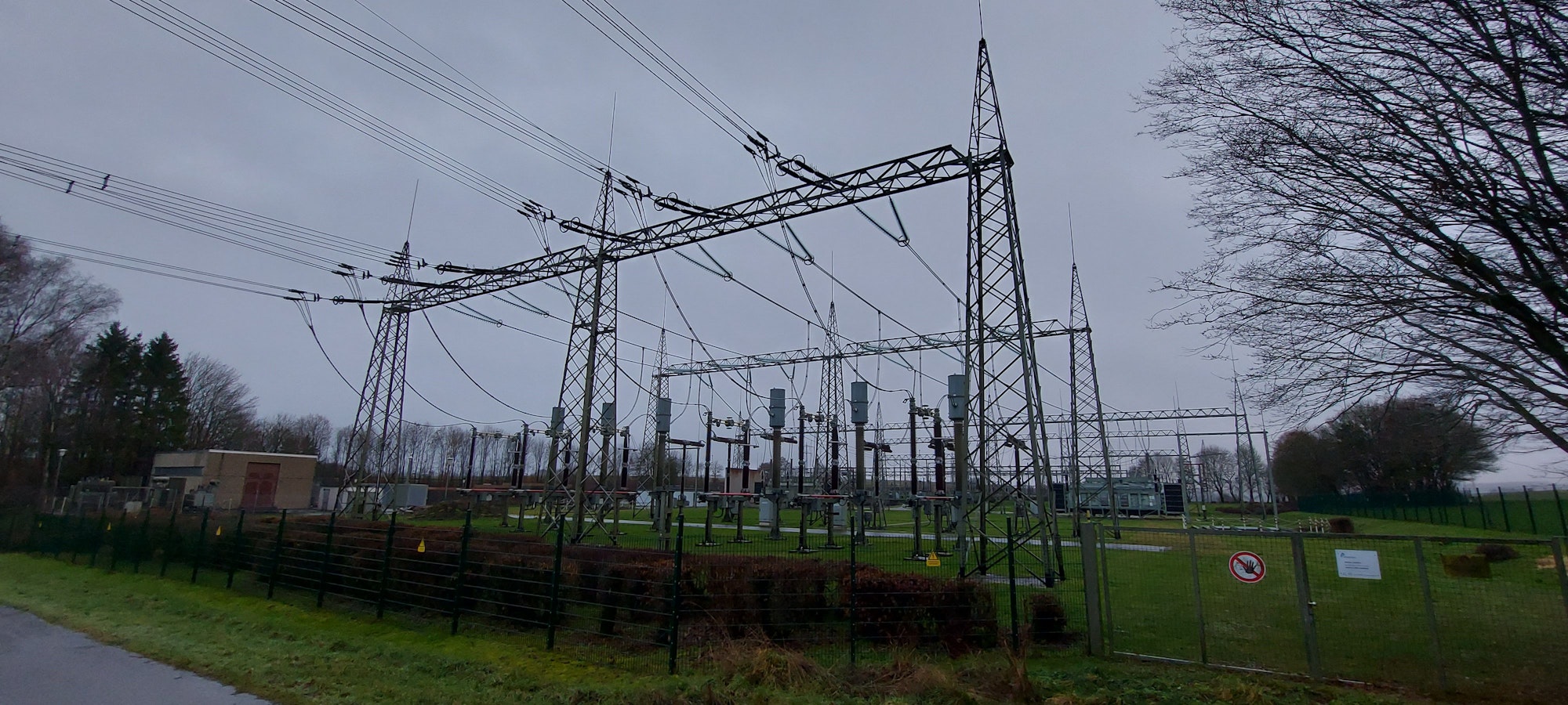 Das Umspannwerk in der Gemeinde Dahlem im Kreis Euskirchen.