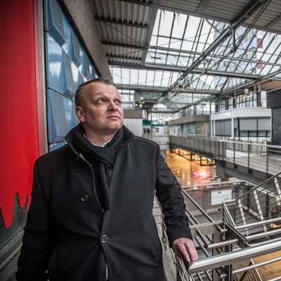 Björn Krischick, Geschäftsführer der Stadtteilentwicklungsgesellschaft Wiesdorf/Manfort mbH, steht in der City C.