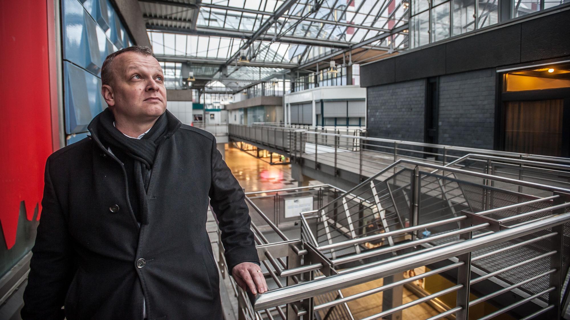 Björn Krischick steht in der City C.