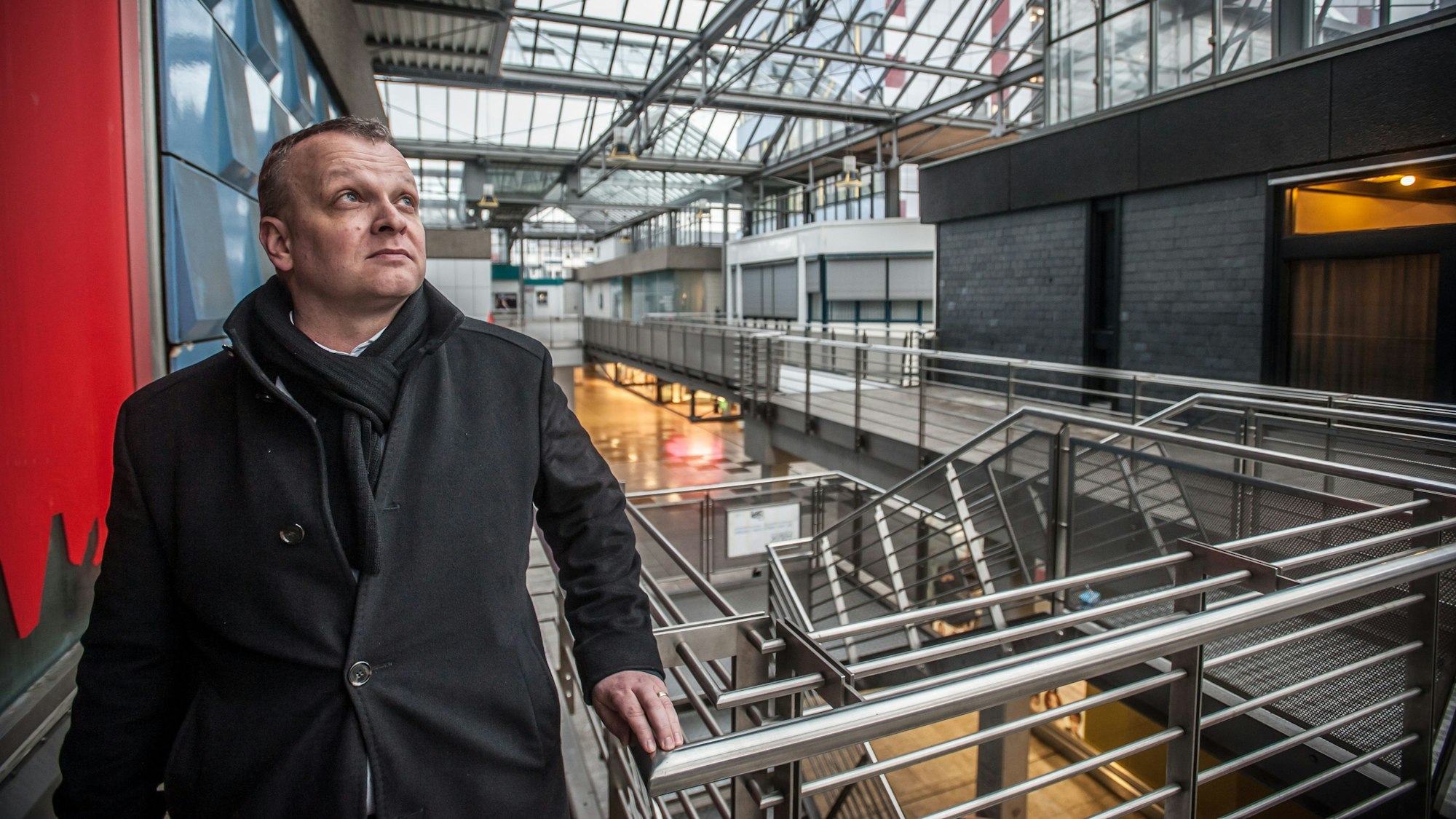 Björn Krischick steht in der City C.