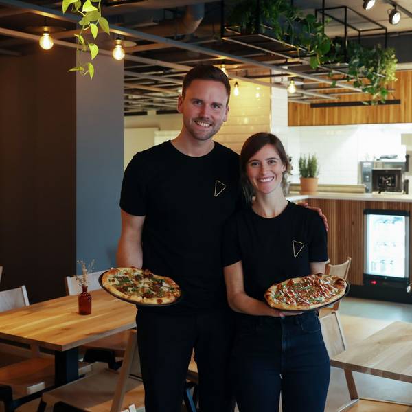 Im 4711-Haus öffnete der erste deutsche Ableger der bekannten Kette "Virtuous Pie", die vegane Pizza und Eiscreme anbieten.