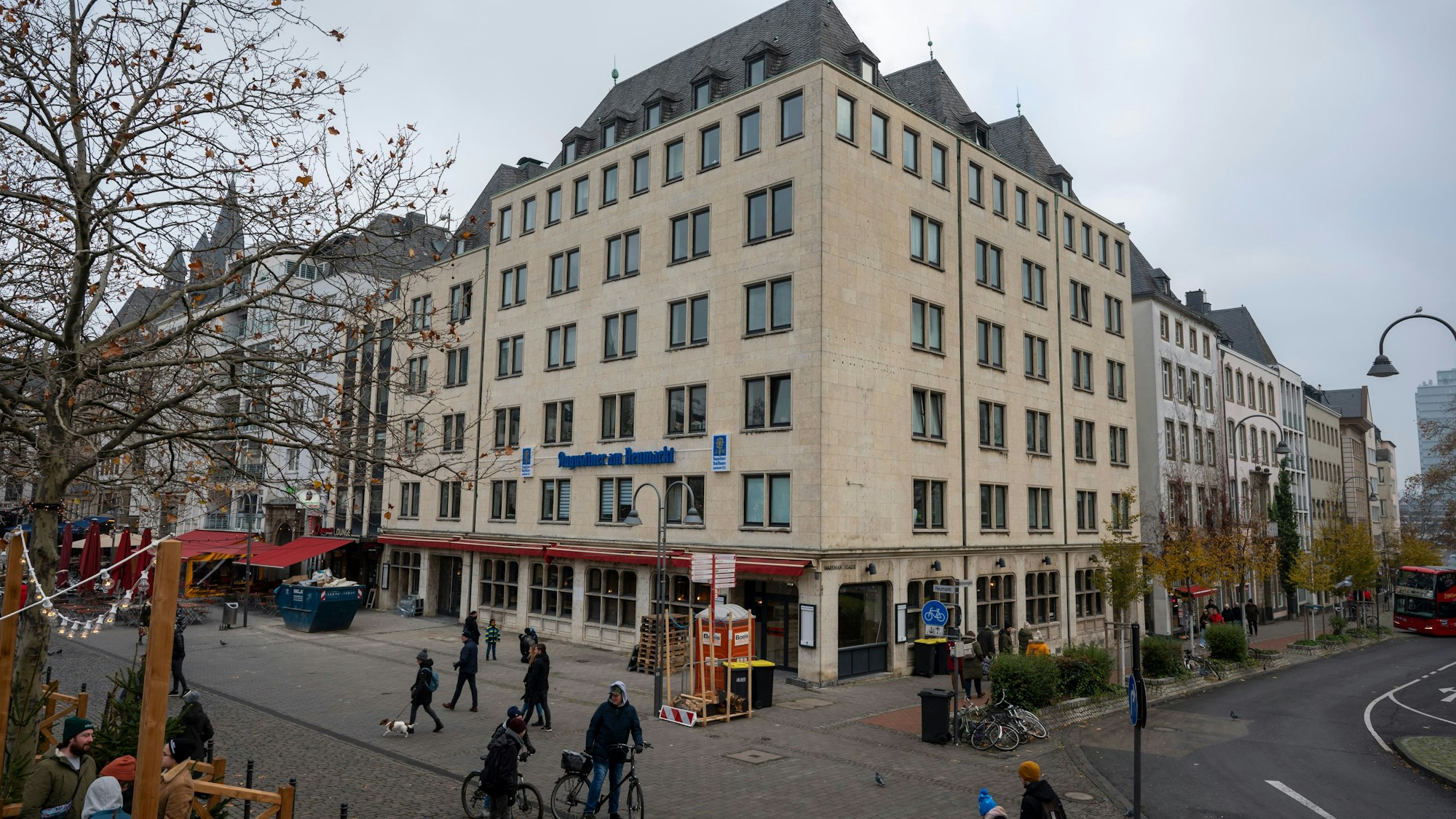 Blick auf das Gebäude des ehemaligen Steakhaus Maredo am Heumarkt. Hier soll eine Filiale der Brauerei Augustiner Bräu entstehen.