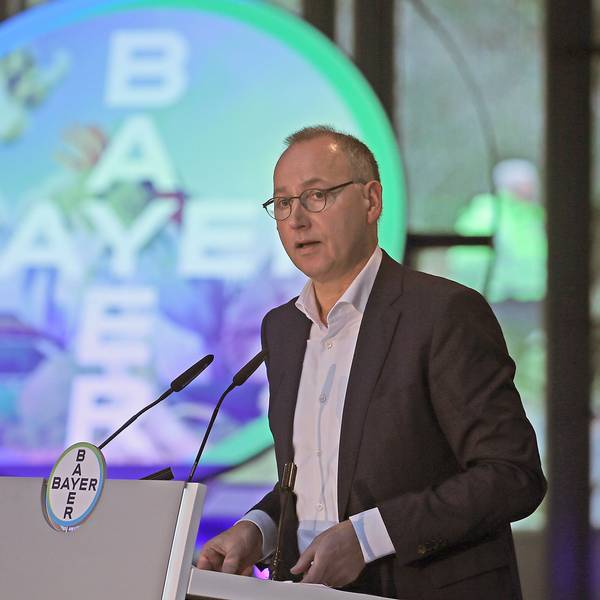 Werner Baumann, Vorstandsvorsitzender der Bayer AG, spricht auf der Bilanzpressekonferenz 2022.