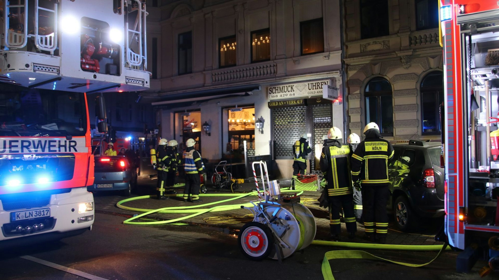 Feuer in Nippes, Neusser Straße 24122022