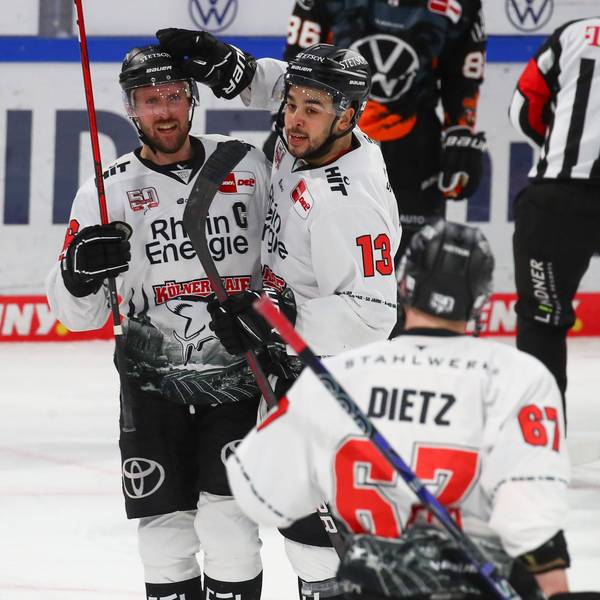 Jubel nach Tor zum 3:2 durch Davon McIntyre Koeln,