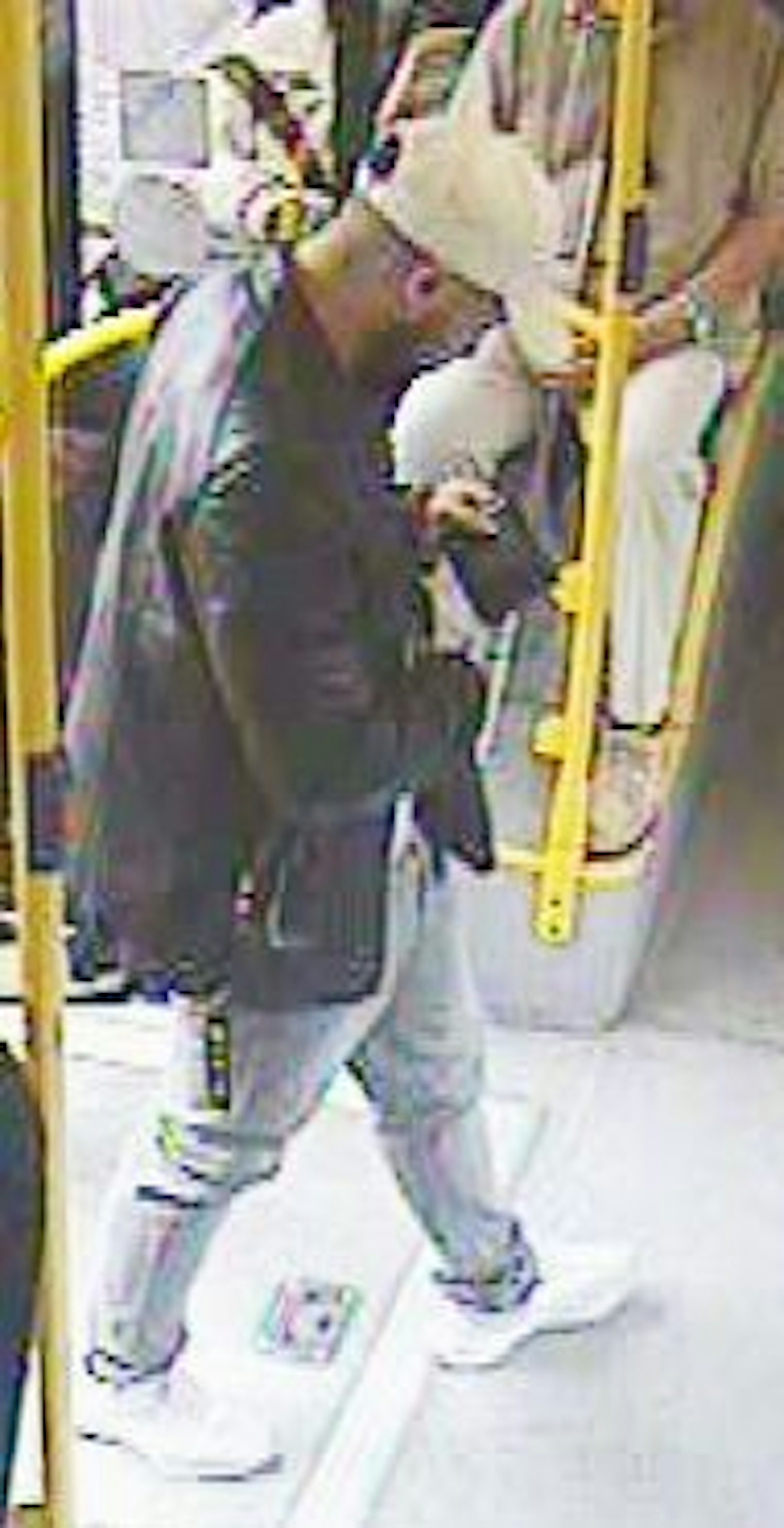 Tatverdächtier nach Taschenraub in Köln