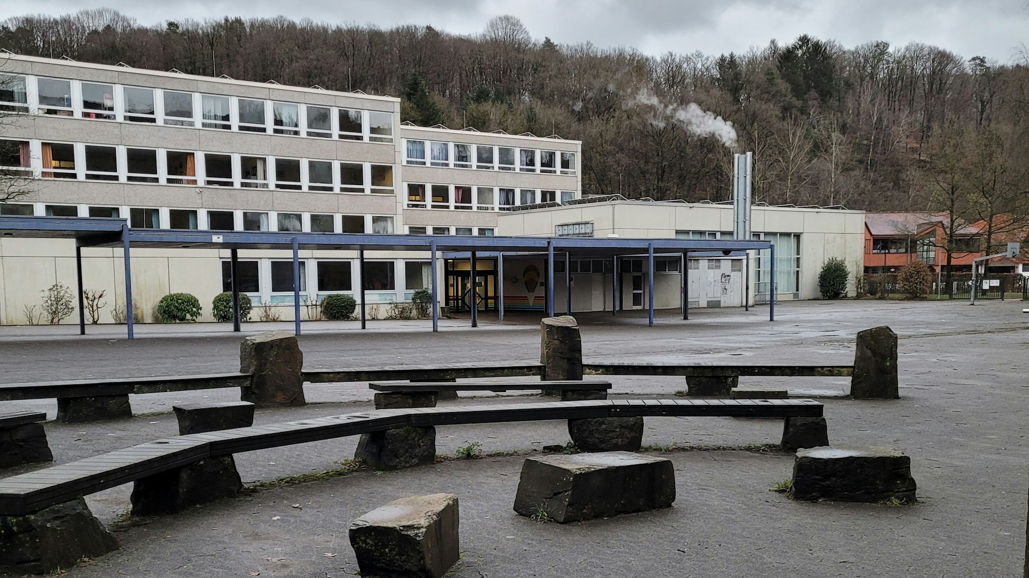 Die Gesamtschule Kürten von außen.