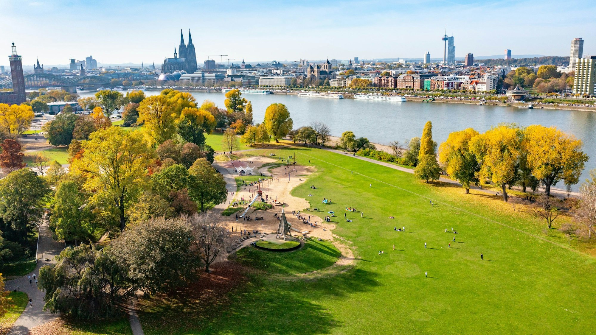 Die Kölner Stadtverwaltung will den Umweltschutzpreis künftig im Wechsel mit einem neuen Klimaschutzpreis verleihen (Symbolbild).