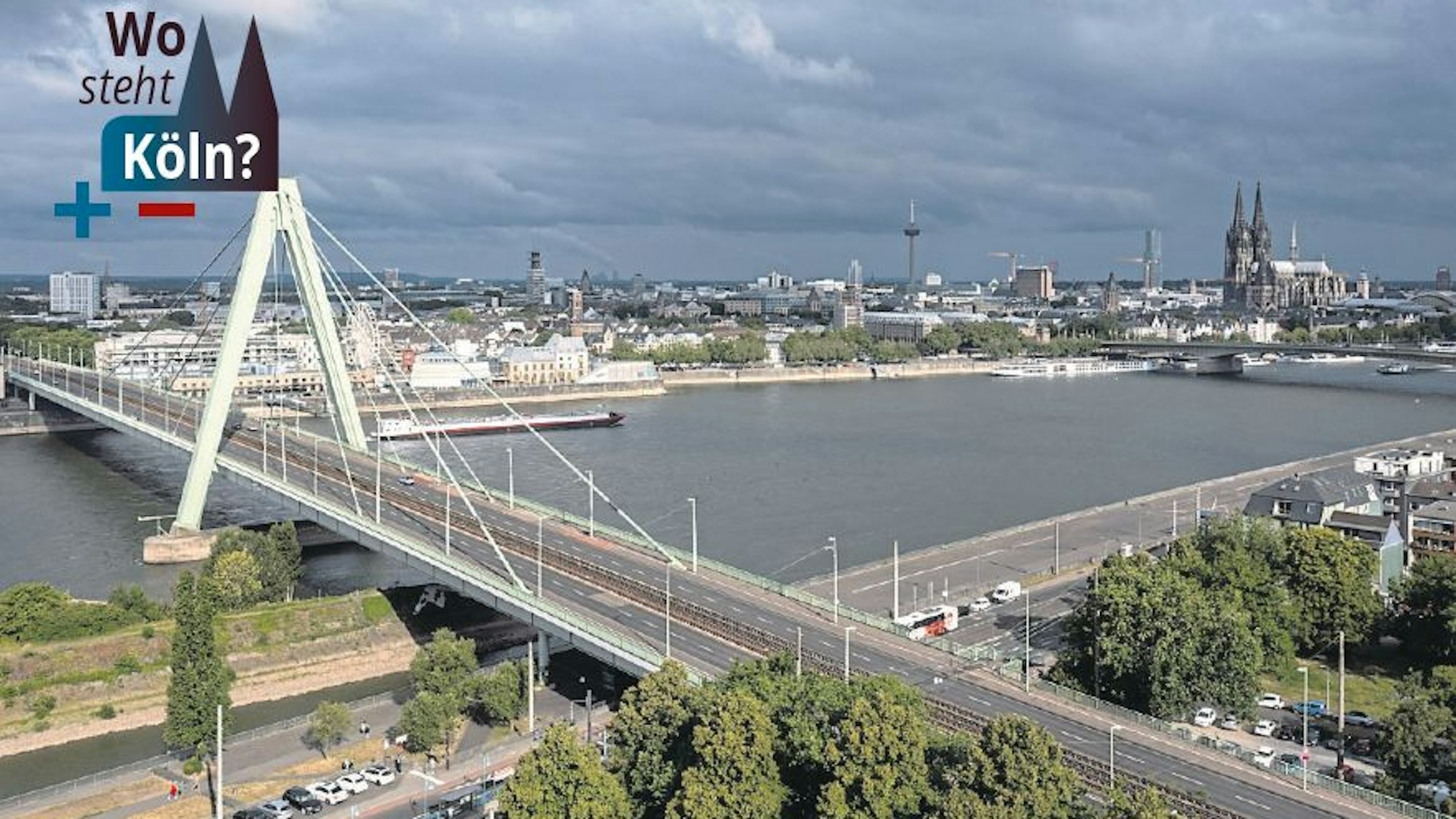 Die Severinsbrücke mit dem Rheinufer der Innenstadt.