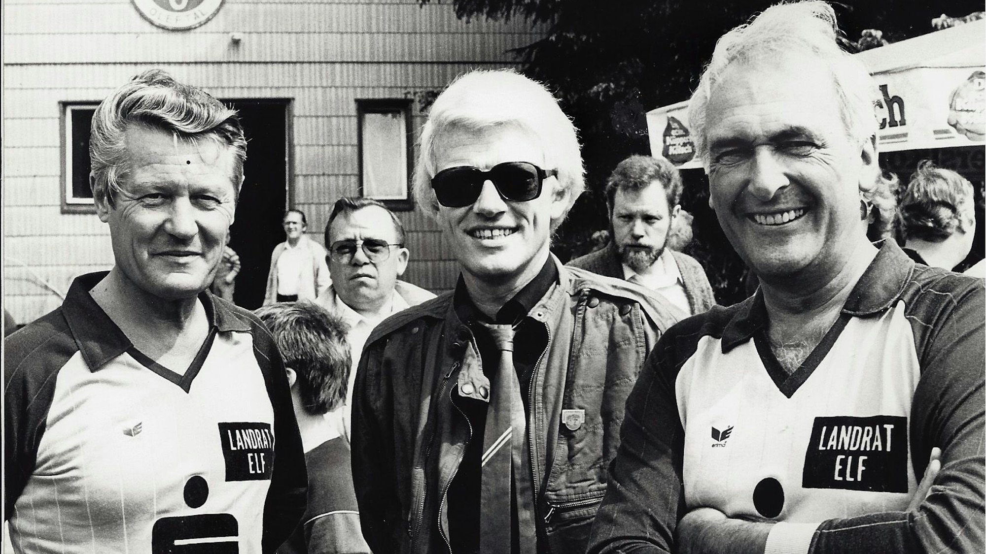 Das Foto zeigt Heino mit Landrat Josef Linden und dem Kaller Bürgermeister Werner Schumacher.