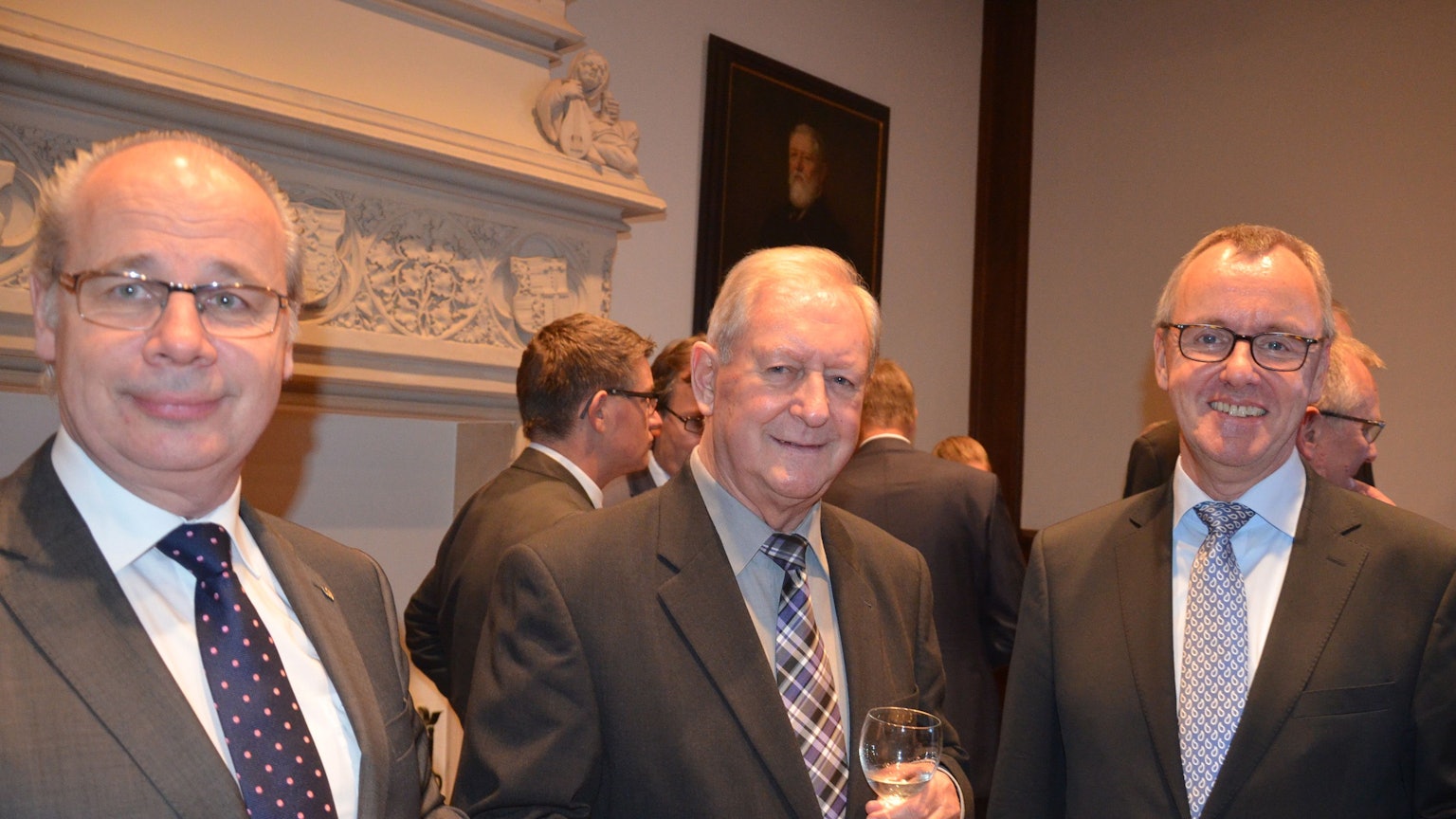 Willy Harren (Mitte) beim Barbaraempfang 2016. Neben ihm RWE-Power-Vorstandsvorsitzender Matthias Hartung (r.) und der CDU-Bundestagsabgeordnete Georg Kippels.