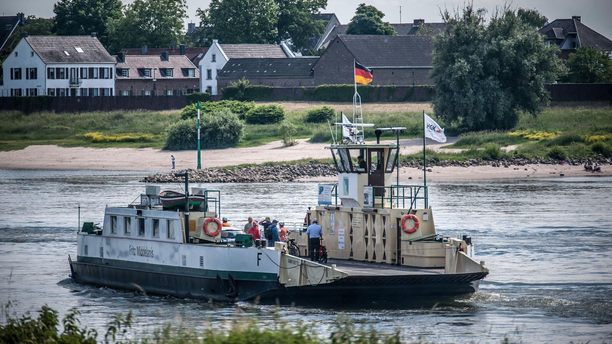 Die Fritz Middelanis auf Fahrt nach Langel. (Archivbild)
