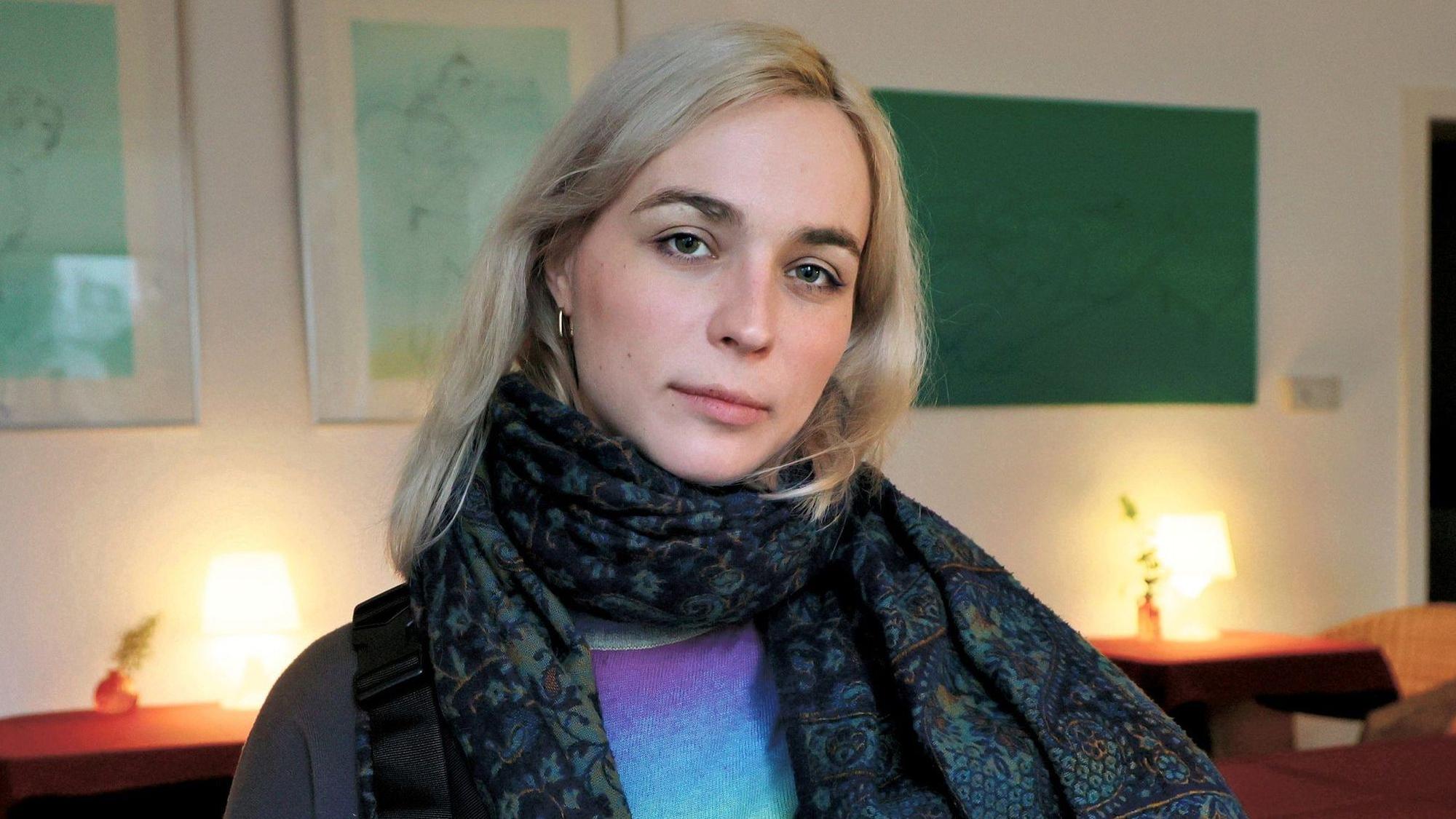 Nyke Slawik, Bundestagsabgeordnete der Leverkusener Grünen, im Opladener Café „Zettels Traum“.
