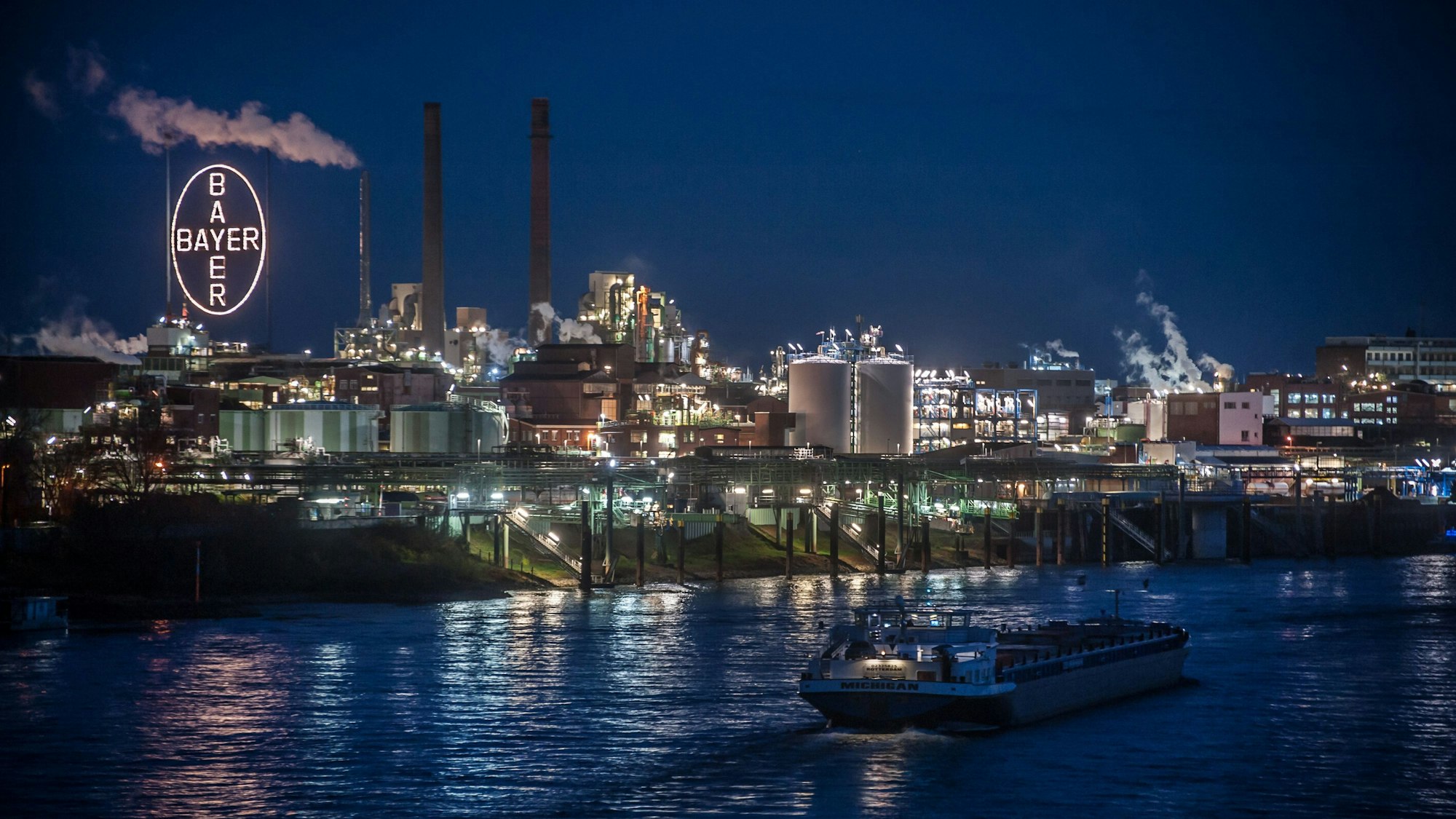 Die Wirtschaftskrise, vor allem in der Industrie, wirkt sich auf die Finanzen der Stadt Leverkusen aus.