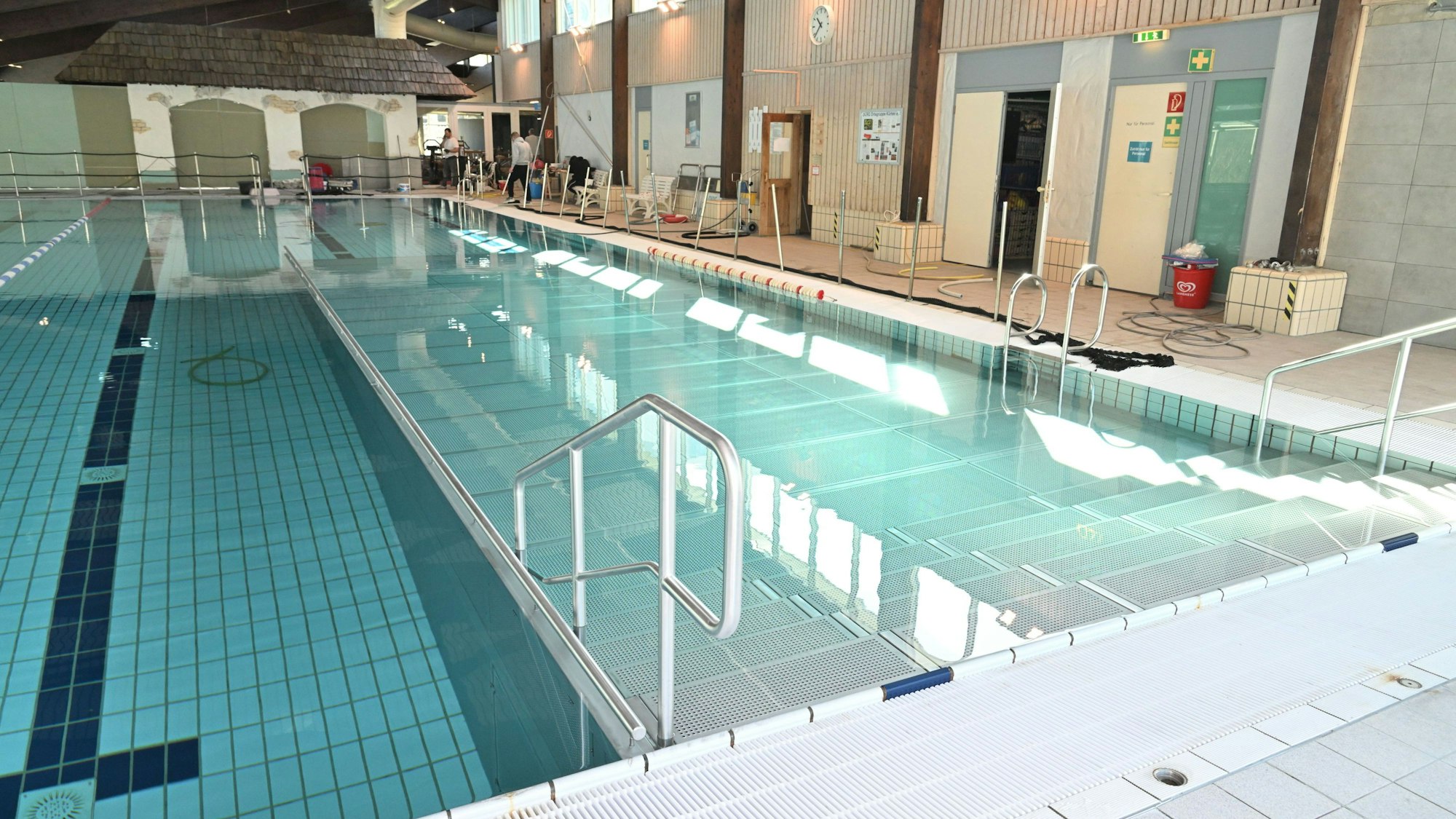 Das Foto zeigt das Kürtener Hallenbad Splash.