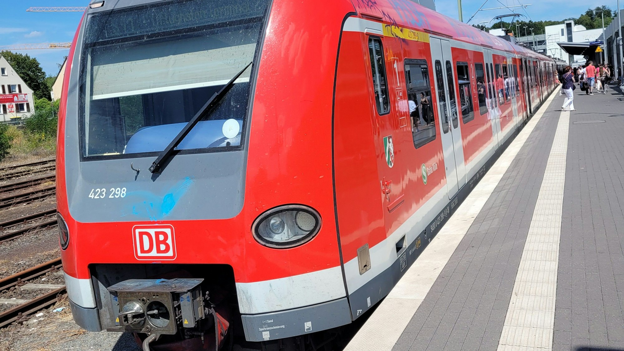 Die S-11 im Bahnhof Bergisch Gladbach