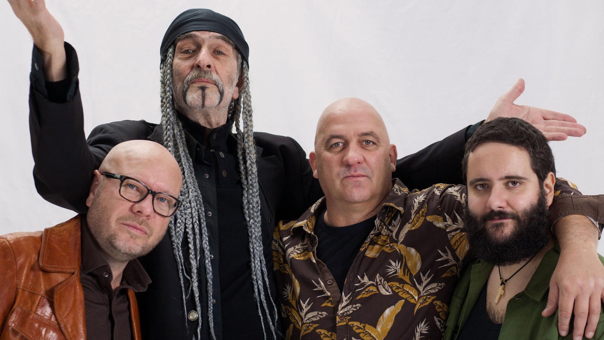 Die Mitglieder der Band Dead Slow Stampede