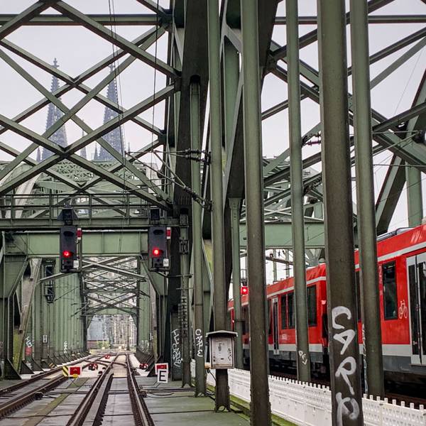 An den letzten beiden August-Wochenenden plant die Deutsche Bahn Bauarbeiten im Bereich Kölner Hauptbahnhof (Archivbild).