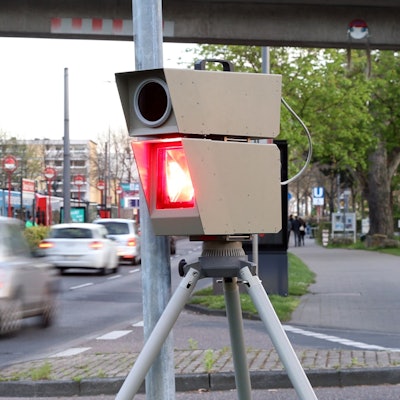 Ein Blitzer an einer Kölner Straße (Symbolbild)