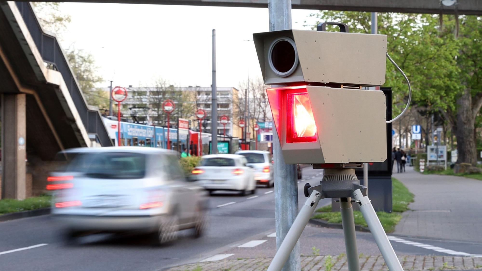 Ein Blitzer in Köln (Symbolbild)