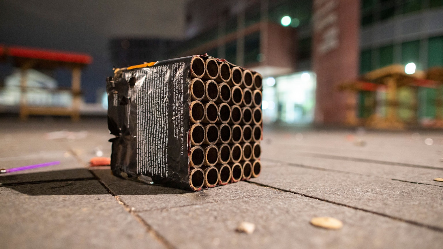 Ausgebrannte Böller und Raketen