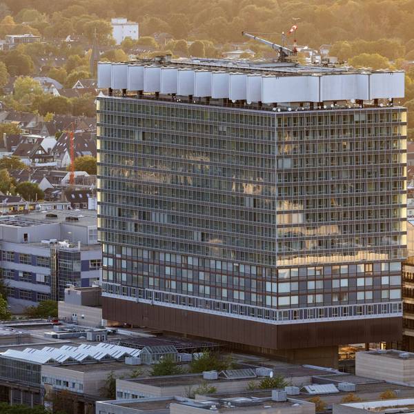 Das Bettenhaus der Uniklinik Köln.