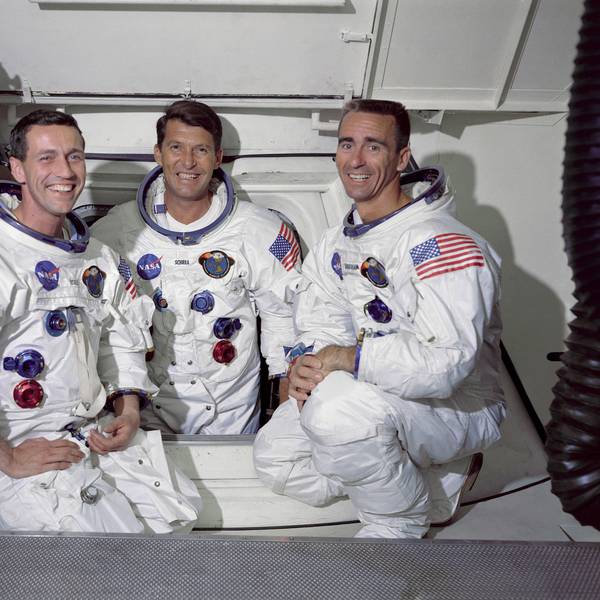 Die Hauptbesatzung der Apollo-7-Mission im Jahr 1968: Walter Cunningham (rechts) mit seinen damaligen Crew-Kollegen Donn F. Eisele und Walter Schirra
