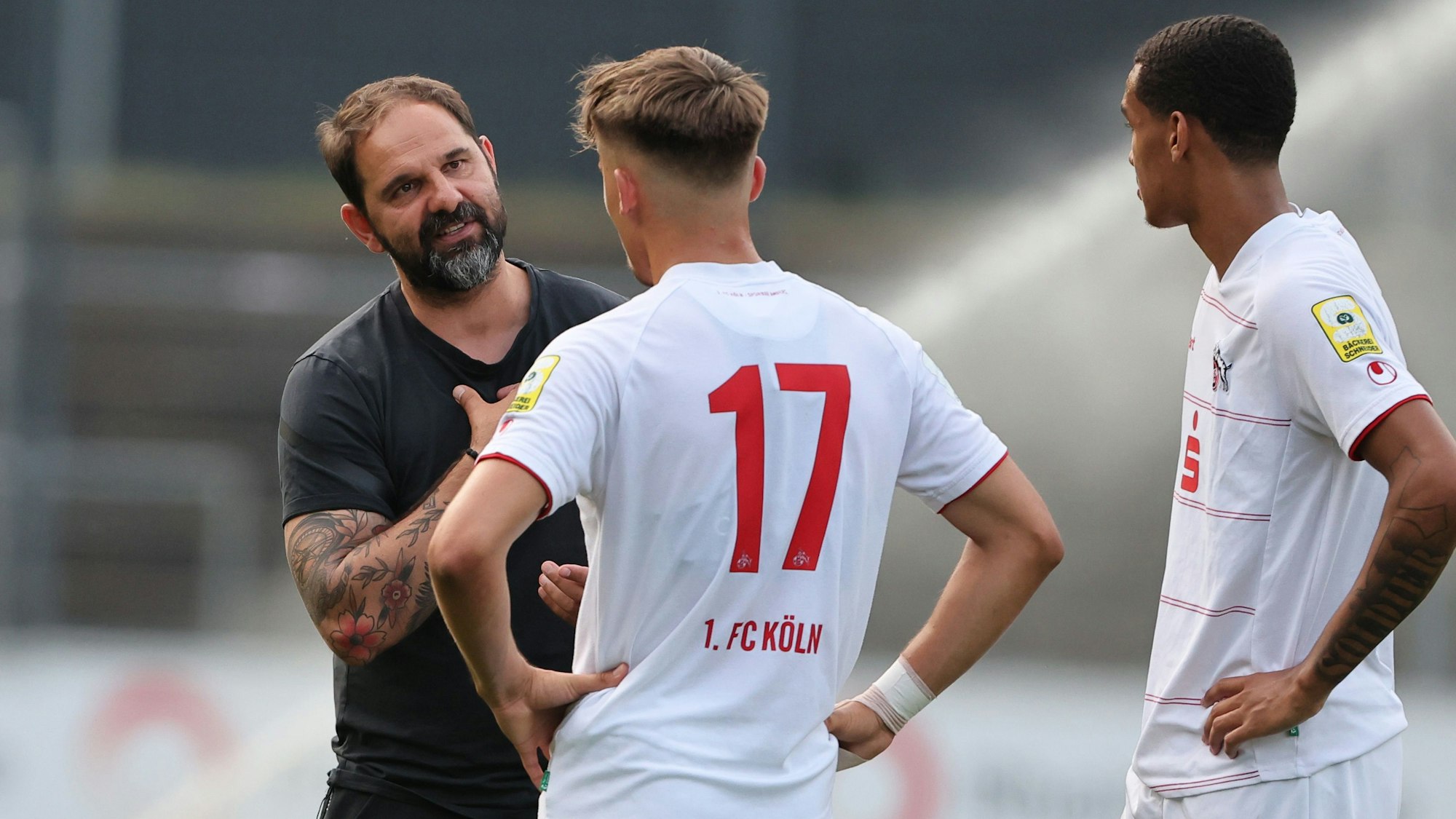 Mittelrhein Pokalfinale der A-Junioren,
1.FC Köln U19 vs. Viktoria Köln U19, von links: Stefan Ruthenbeck, Vladislav Fadeev (1.FC Köln), 18.05.2022, Bild: Herbert Bucco