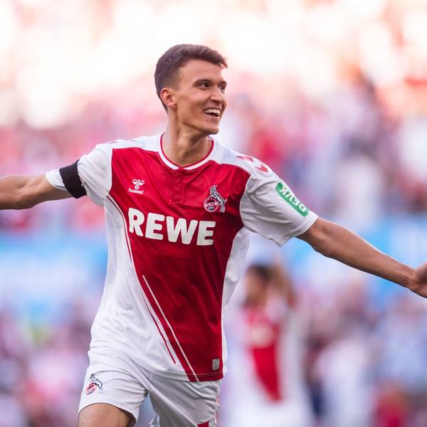 Kölns Mittelfeldspieler Dejan Ljubicic jubelt in der Saison 2022/23 über eines seiner Tore.