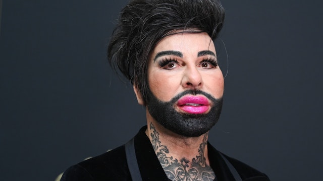 Modedesigner Harald Glööckler zeigt sich bei der Präsentation seiner Lifestyle Kollektion „Teuber by Harald Glööckler“ im Rahmen der Berlin Fashion Week.