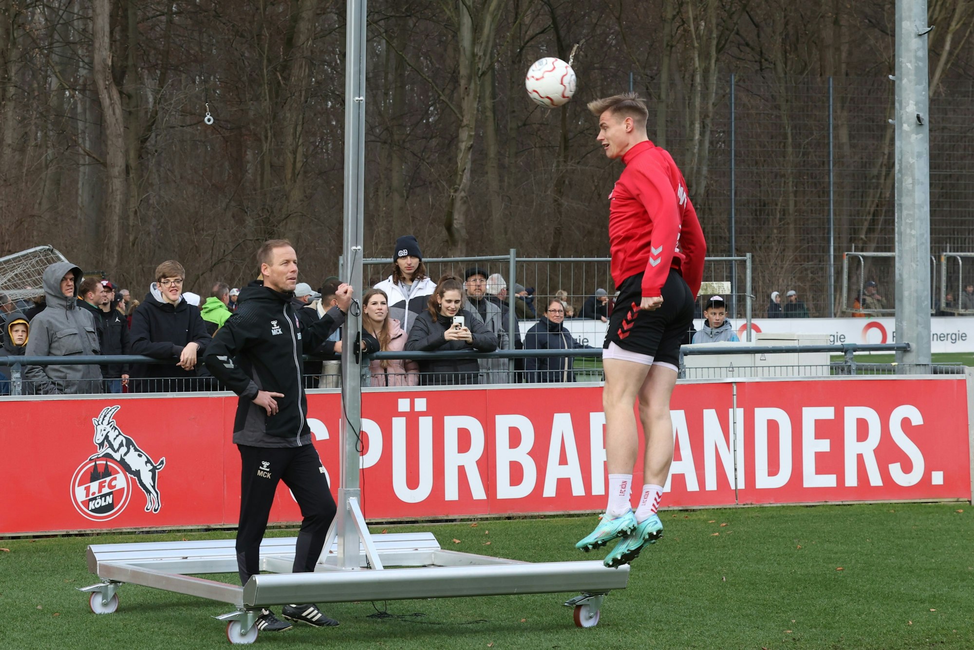 05.01.2023
Köln:
1. FC Köln: Training, Steffen Baumgart hat Geburtstag.
Steffen Tigges
Foto: Martina Goyert