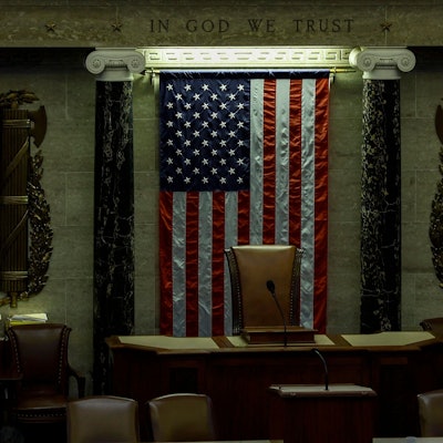 Der Sprecherstuhl ist verwaist, nachdem das Repräsentantenhaus am dritten Tag der Wahlen zum Sprecher des Repräsentantenhauses für eine Vertagung gestimmt hat.