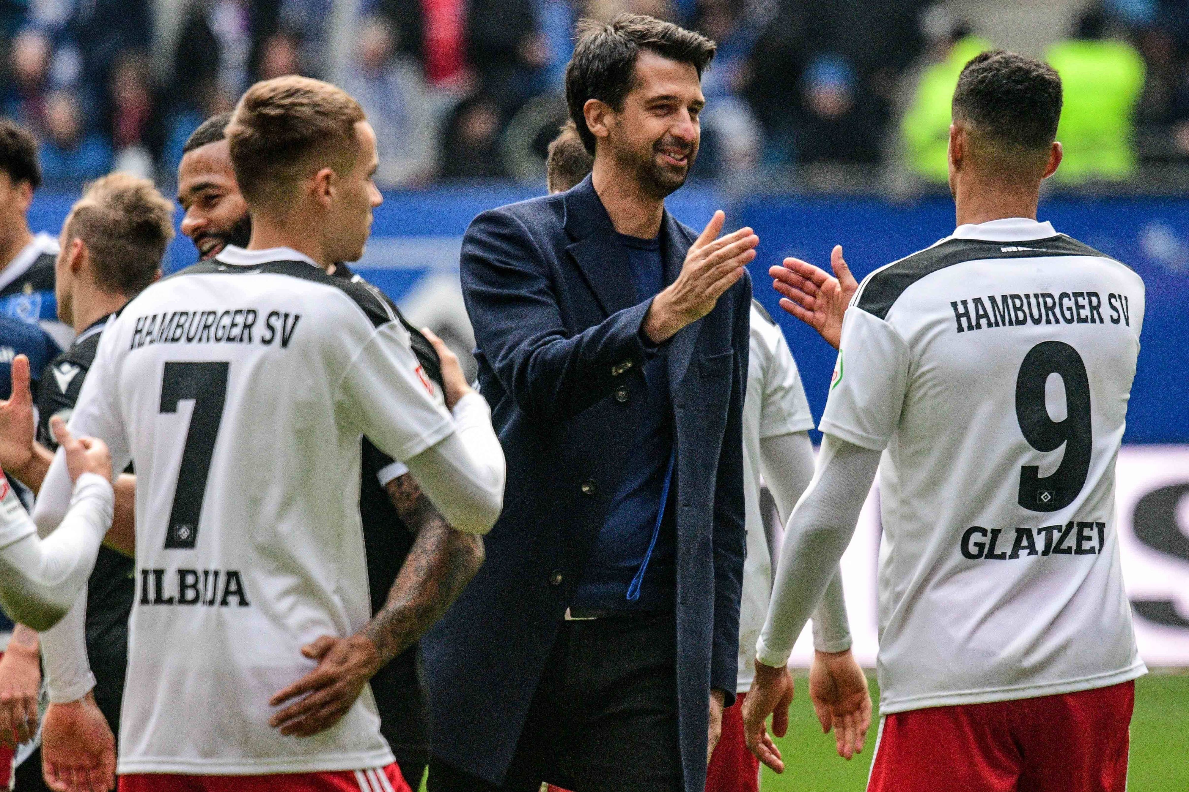 Schlussjubel Bilbija Filip Sportchef Jonas Boldt Glatzel Robert  HSV   SV S  Deutschland , Hamburg , Volksparkstadion , Fussball , 2. Fussball Bundesliga