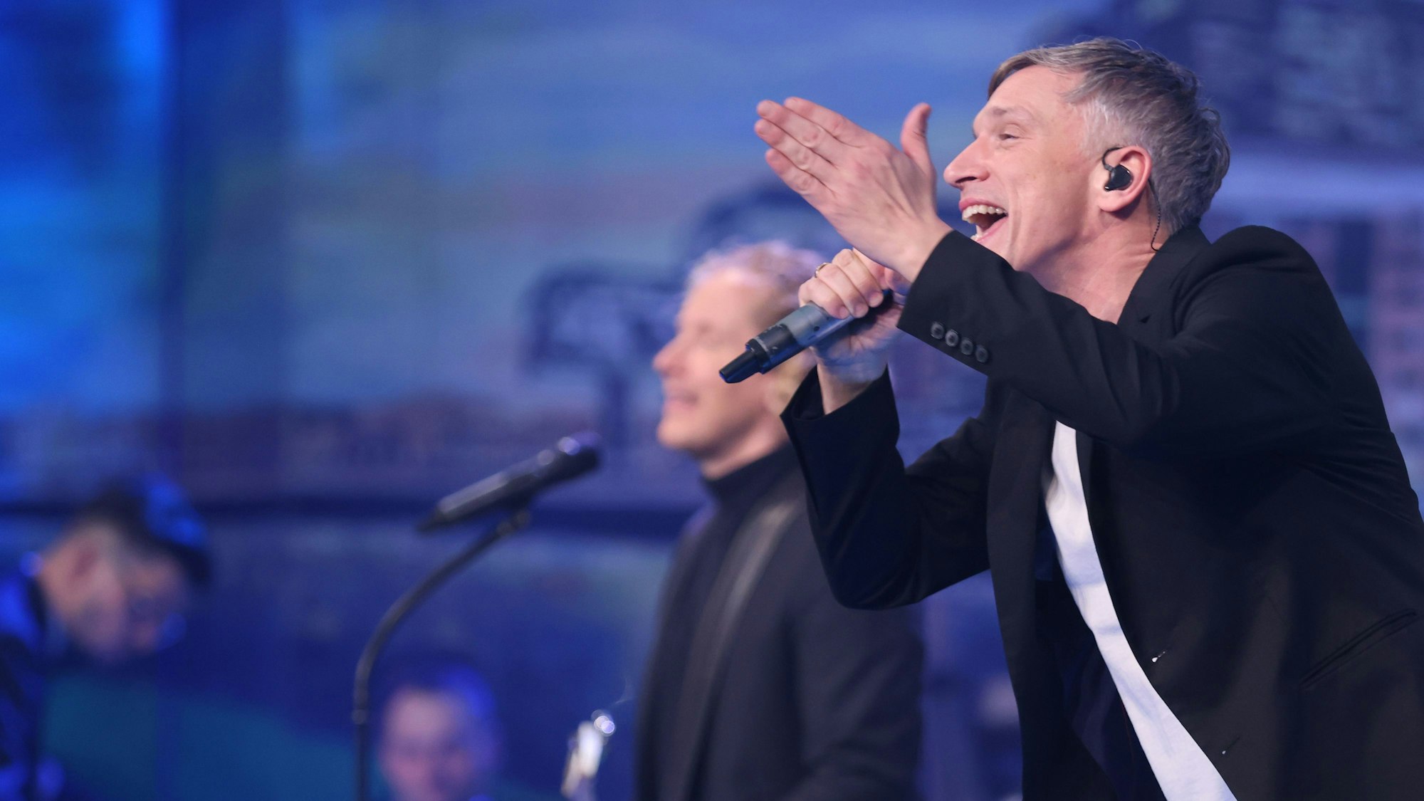 06.01.2023, Köln: KARNEVAL - Proklamation des Kölner Dreigestirns 2023 Prinz Boris I. (Boris Müller), Bauer Marco (Marco Schneefeld) und Jungfrau Agrippina (André Fahnenbruck) im Gürzenich in Köln - Kasalla. Foto: Thilo Schmülgen