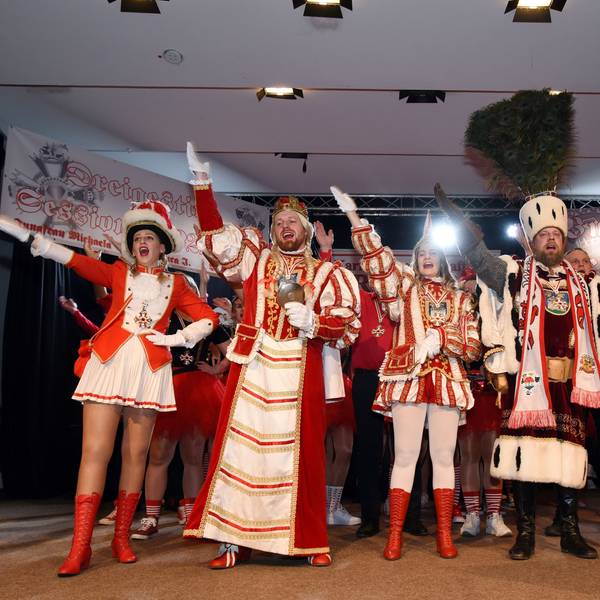 Proklamation KG RW Denklingen Im Parkhotel Nuembrecht Mit Paveier und dem frisch proklamierten Dreigestirn