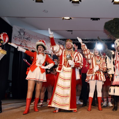 Proklamation KG RW Denklingen Im Parkhotel Nuembrecht Mit Paveier und dem frisch proklamierten Dreigestirn