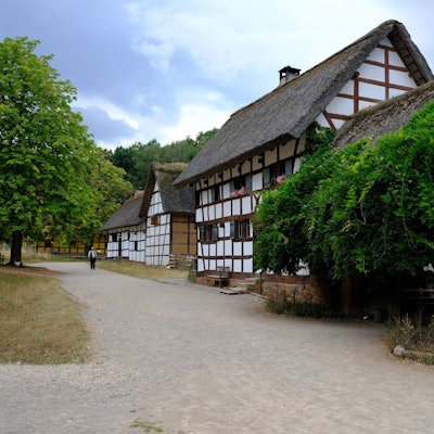 Fachwerkhäuser der Baugruppe Eifel im LVR-Freilichtmuseum in Mechernich-Kommern.