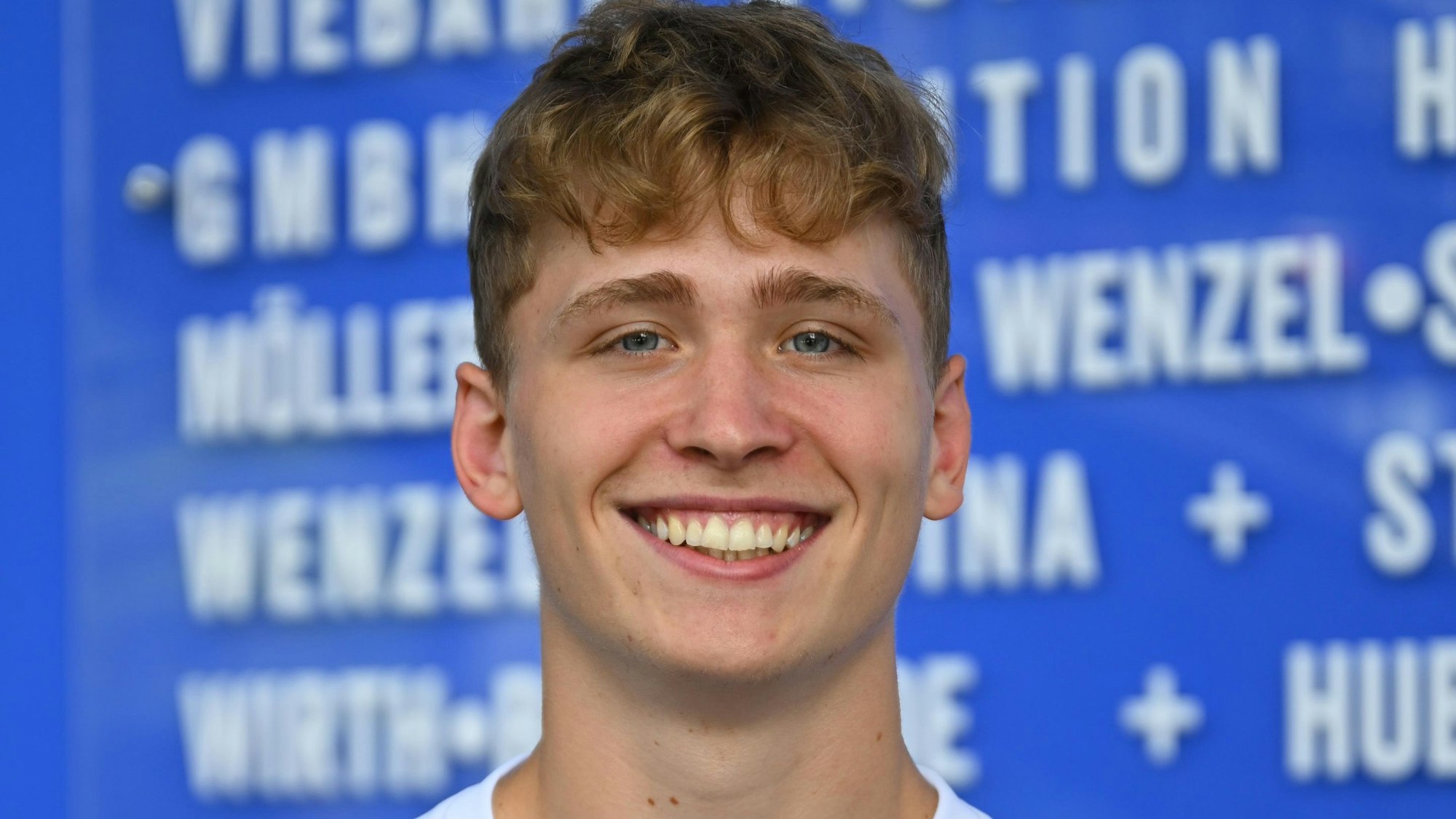 VfL-Spieler Finn Schroven im Porträt.