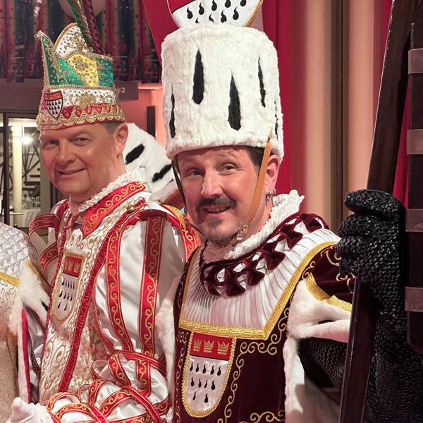 Das aktuelle Kölner Dreigestirn: Jungfrau Agrippina, Andre Fahnenbruck, Prinz Boris I., Boris Müller, Bauer Marco Schneefeld (v.l.)