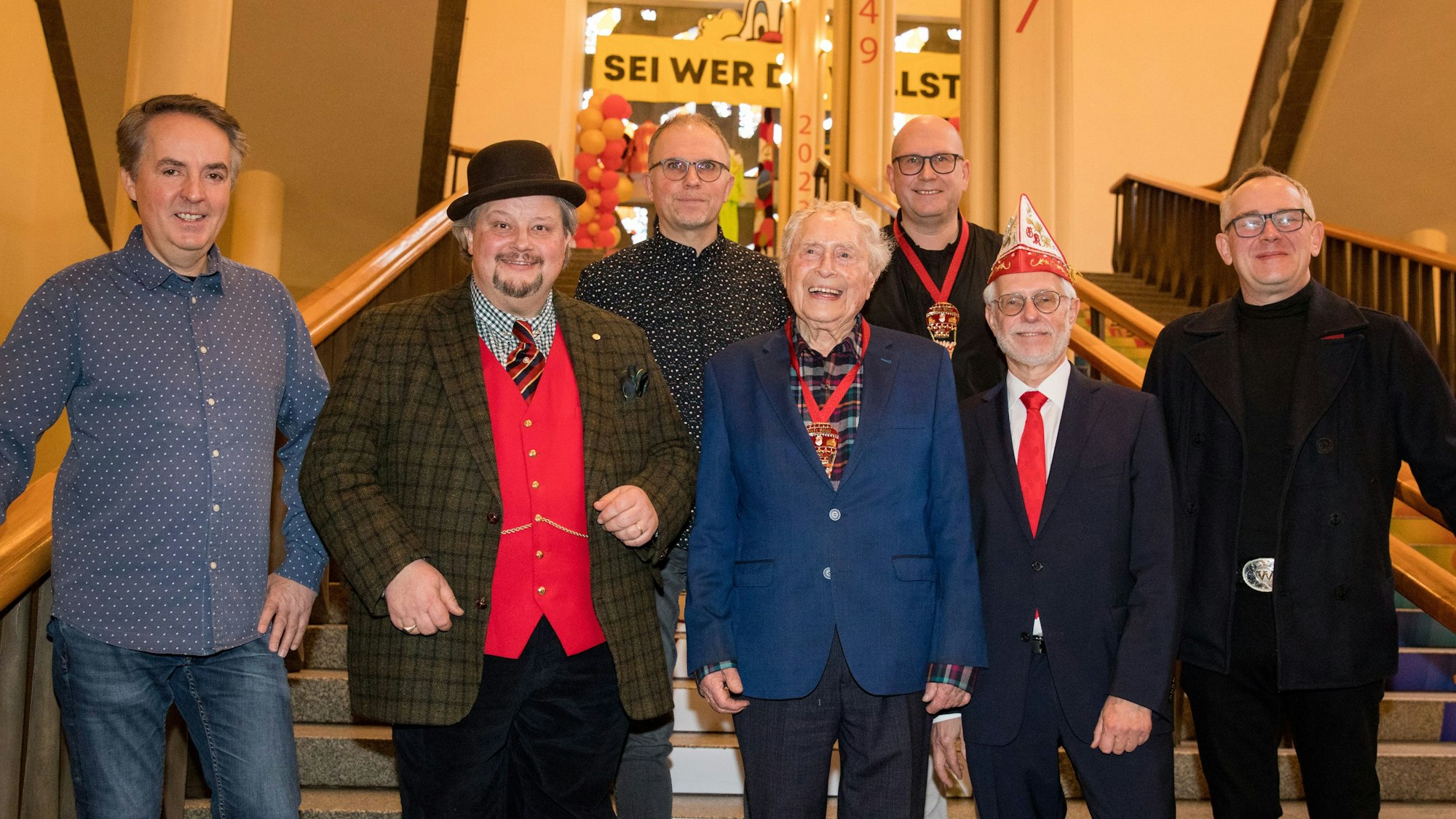 Ludwig Sebus (M.) mit Michael Kokott, Thomas Cüpper, Wolfgang Löhr, Christian Kock, Joachim Wüst und Jörg P. Weber (v.l.)