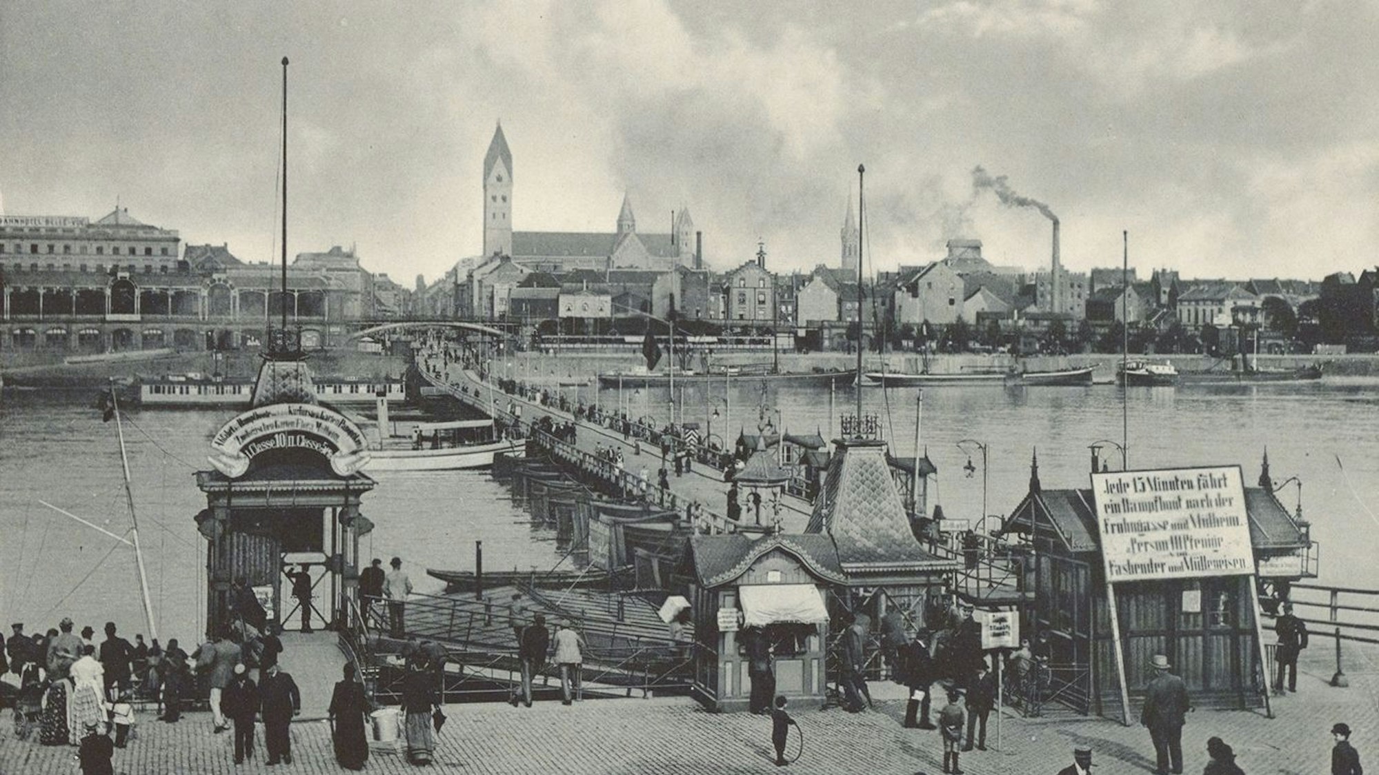 Historisches Foto von der Schiffbrücke Deutz