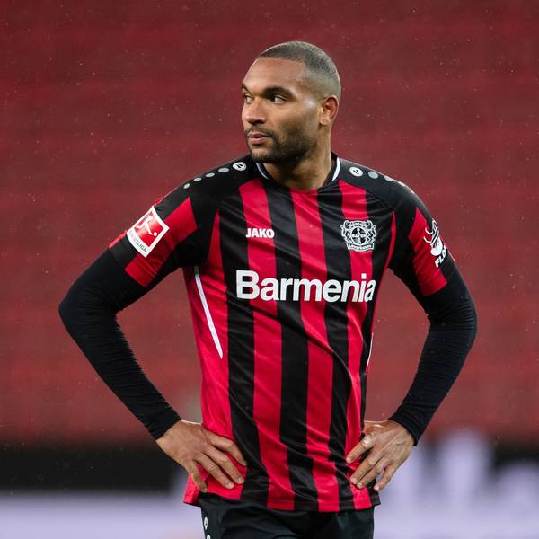 08.01.2022, Nordrhein-Westfalen, Leverkusen: Fußball: Bundesliga, Bayer Leverkusen - 1. FC Union Berlin, 18. Spieltag, BayArena. Leverkusens Jonathan Tah reagiert während der Partie. Foto: Marius Becker/dpa - WICHTIGER HINWEIS: Gemäß den Vorgaben der DFL Deutsche Fußball Liga bzw. des DFB Deutscher Fußball-Bund ist es untersagt, in dem Stadion und/oder vom Spiel angefertigte Fotoaufnahmen in Form von Sequenzbildern und/oder videoähnlichen Fotostrecken zu verwerten bzw. verwerten zu lassen. +++ dpa-Bildfunk +++